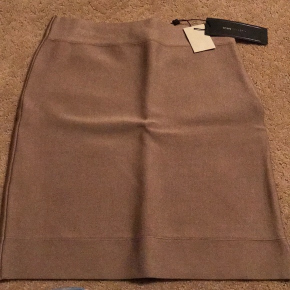Skirt - Picture 1 of 1